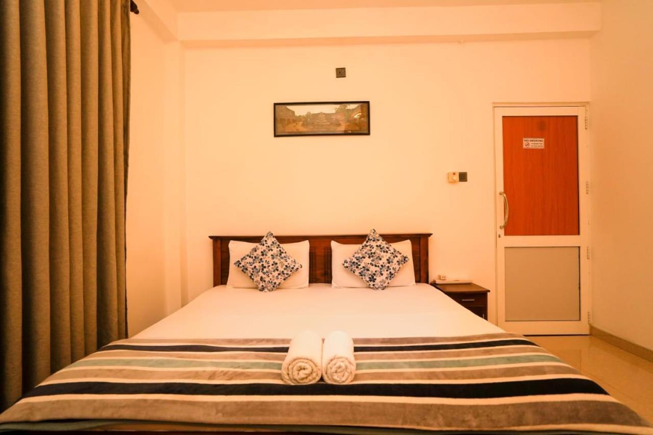 Airport 4 Season Transit Hotel Katunayaka Quarto foto